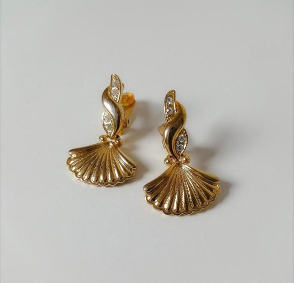 Gold Vintage Seashell earrings