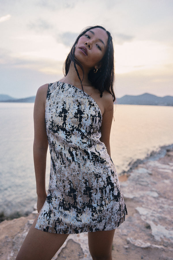 Anabelle in Black Camouflage